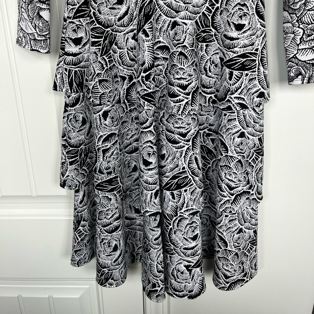 Lularoe Georgia Dress - Picture 2 of 4